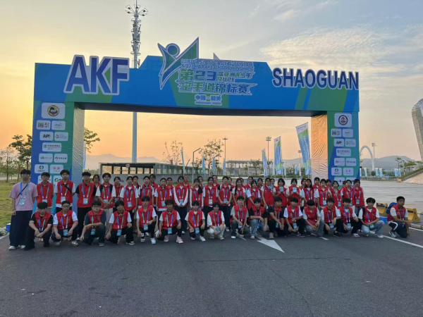 开云体育(中国)官方网站志愿者们以富饶的柔和、专科的处事和忘我的奉献-开云官网切尔西赞助商(2025