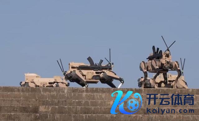 珠海航展偶遇机器狼身背1比1仿枪 智能化无东谈主作战新篇章